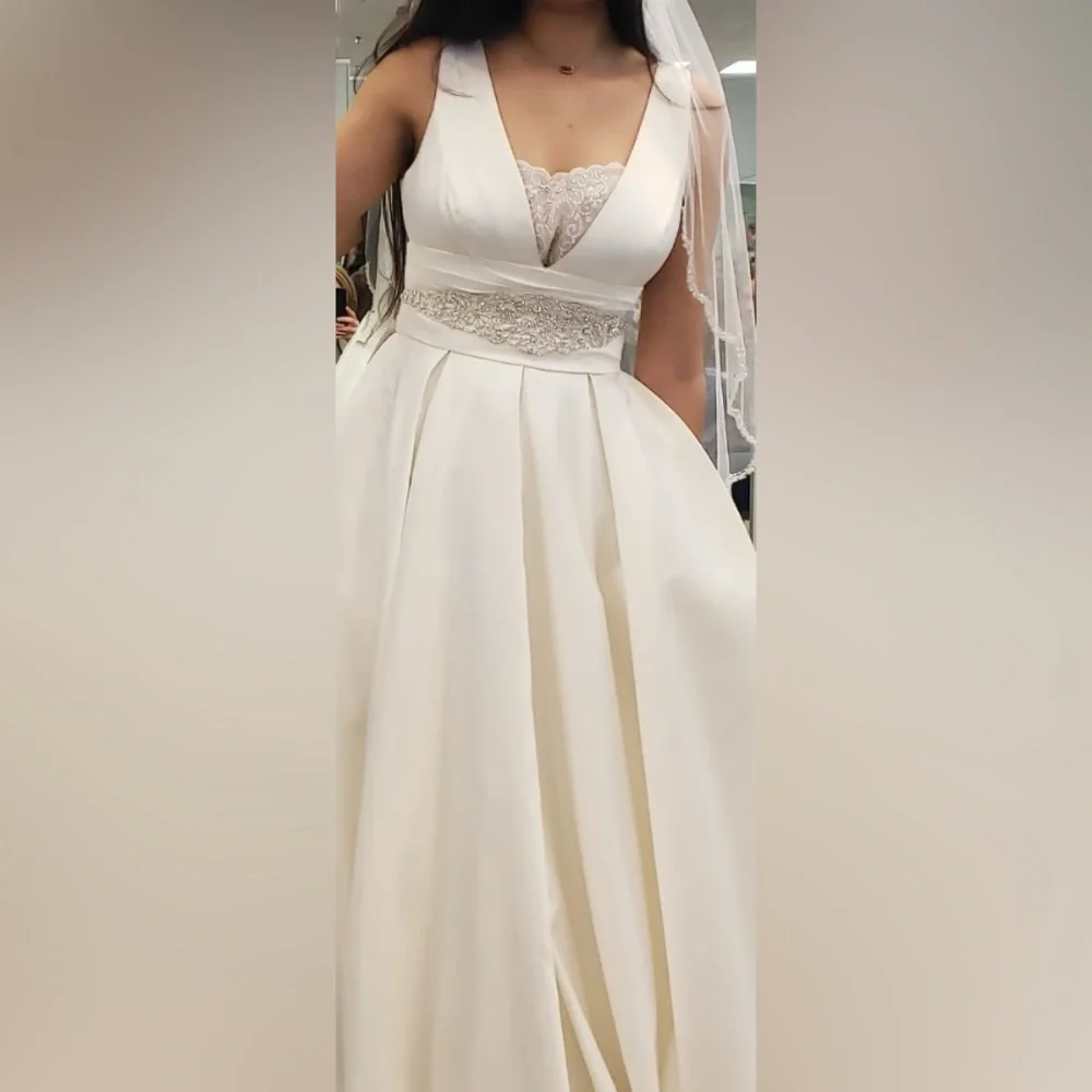 DAVID'S BRIDAL Cummerbund Satin Ball Gown Wedding Dress STYLE# V3848 Size 6 - Picture 5 of 14